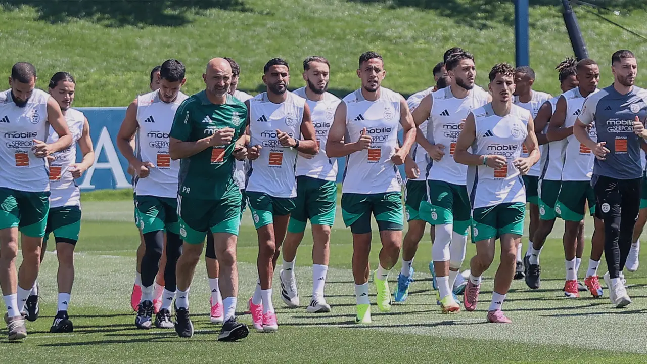 الجزائر والأردن يستعدان لمواجهة حاسمة في المباراة المرتقبة